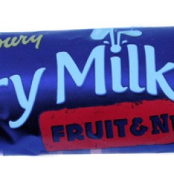 Cadbury Dairy Milk fruit & Nut 49g